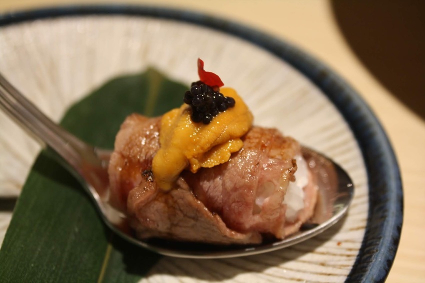 【台北松山區日式料理推薦】歐買尬海鮮串燒-金箔壽司與炙燒大干貝佐海膽蟹膏堡讓人捨不得吃掉~套餐選擇份量十足