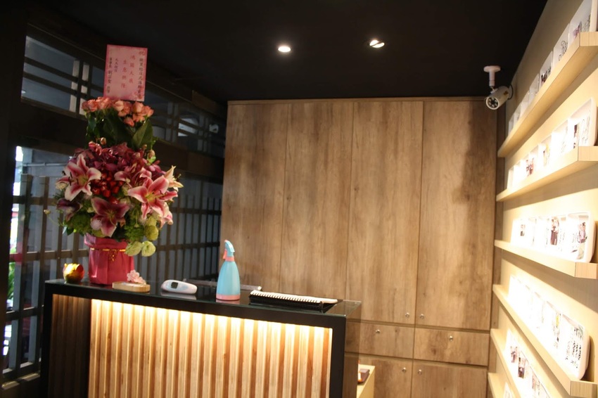 【台北松山區日式料理推薦】歐買尬海鮮串燒-金箔壽司與炙燒大干貝佐海膽蟹膏堡讓人捨不得吃掉~套餐選擇份量十足