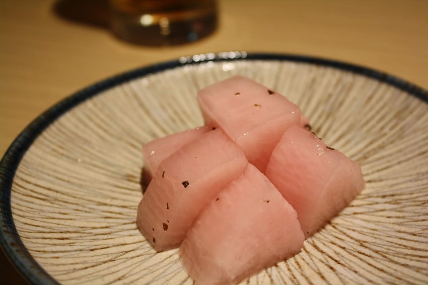 【台北松山區日式料理推薦】歐買尬海鮮串燒-金箔壽司與炙燒大干貝佐海膽蟹膏堡讓人捨不得吃掉~套餐選擇份量十足