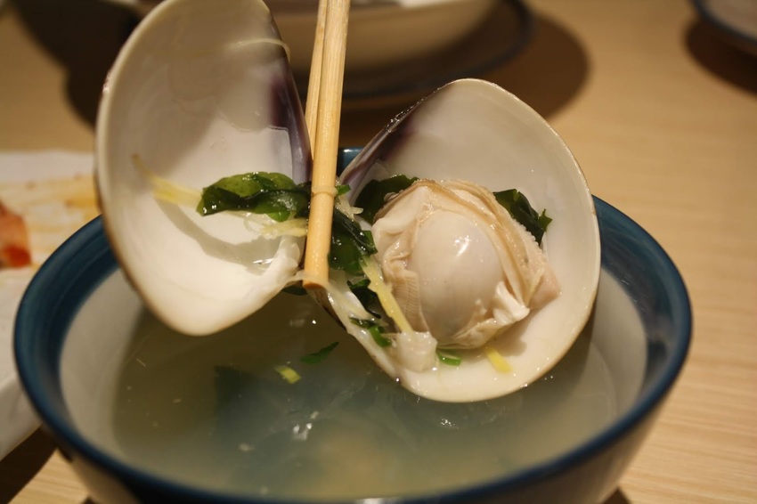 【台北松山區日式料理推薦】歐買尬海鮮串燒-金箔壽司與炙燒大干貝佐海膽蟹膏堡讓人捨不得吃掉~套餐選擇份量十足