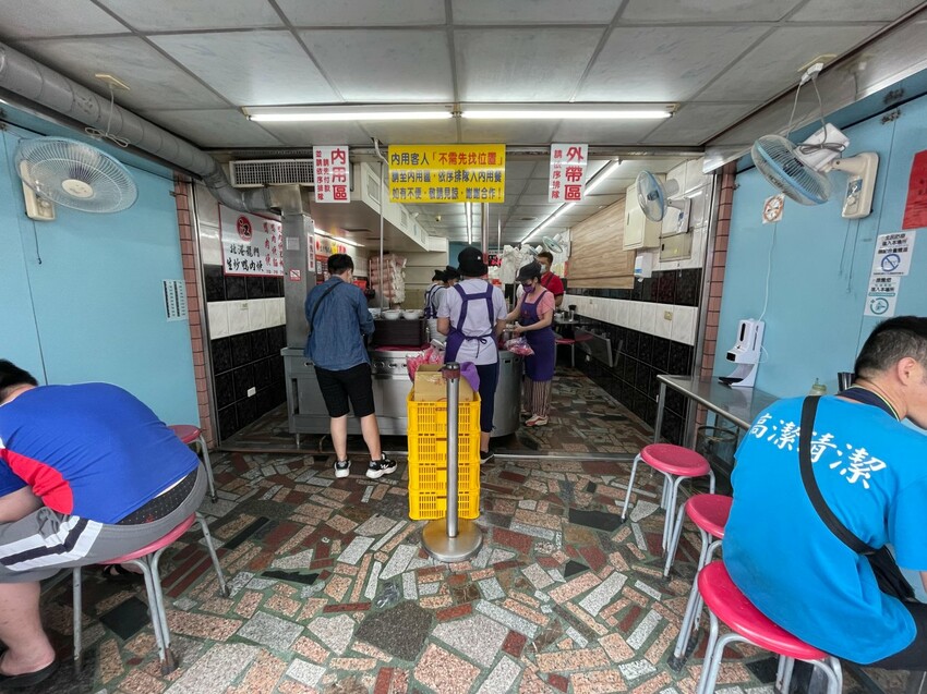 水龍頭就有焿湯！！台北人心中第一名鴨肉焿