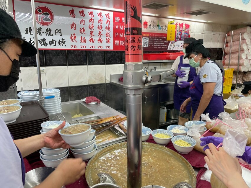 水龍頭就有焿湯！！台北人心中第一名鴨肉焿