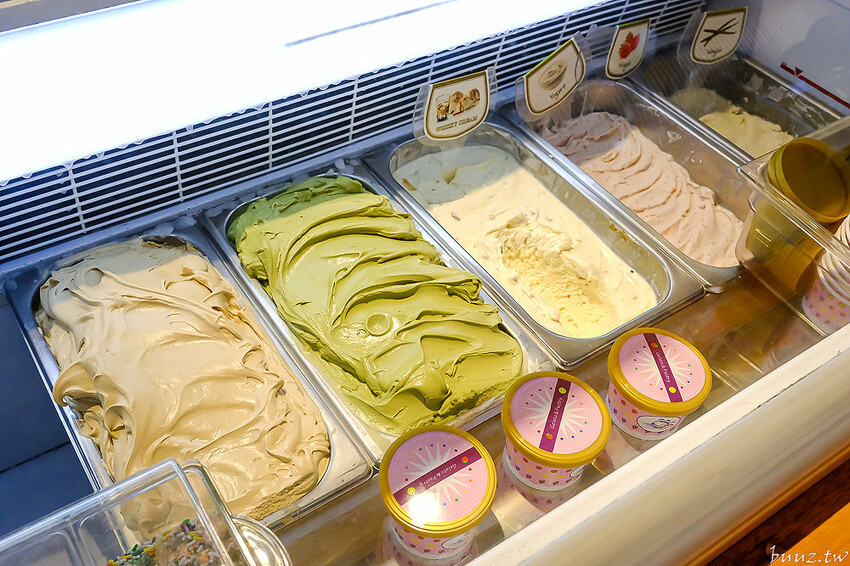 低調隱密法式甜點店,達克瓦茲專賣O.S.手作烘焙,一周只開三天,最新花茶達克瓦茲,融入花香茶韻~