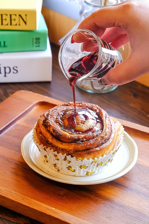 低調隱密法式甜點店,達克瓦茲專賣O.S.手作烘焙,一周只開三天,最新花茶達克瓦茲,融入花香茶韻~