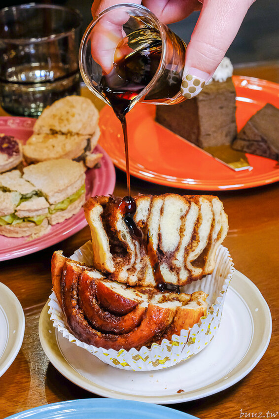 低調隱密法式甜點店,達克瓦茲專賣O.S.手作烘焙,一周只開三天,最新花茶達克瓦茲,融入花香茶韻~