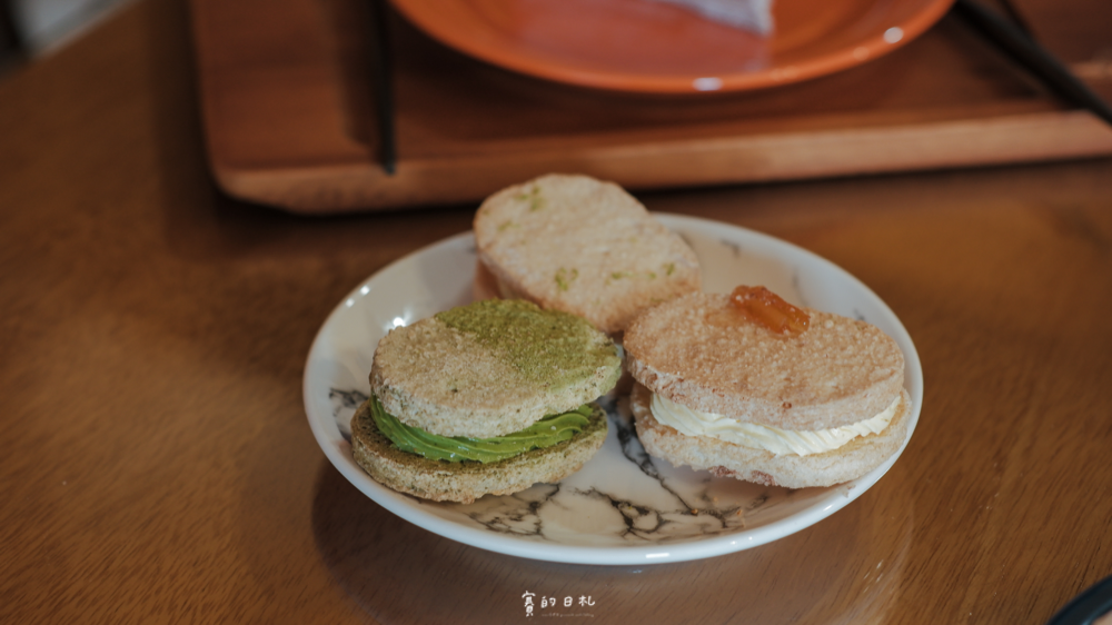 o.s. 義式冰淇淋手作烘焙 台中南屯區甜點 台中咖啡廳 賽的日札 手工芋頭千層蛋糕_-8.png