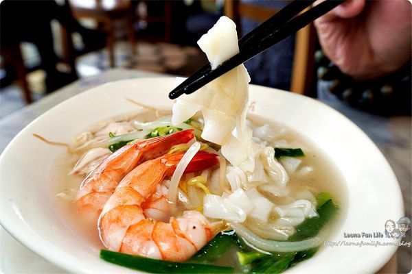 台中美食推薦 台中馬來西亞料理 海線美食 金爸爸菜單 台中 Mitsui Outlet Park 台中港 三井 papparich 台中馬來西亞料理 餐廳 海南雞飯 三色奶茶 榴槤蛋糕 沙嗲串燒DSC09575.JPG