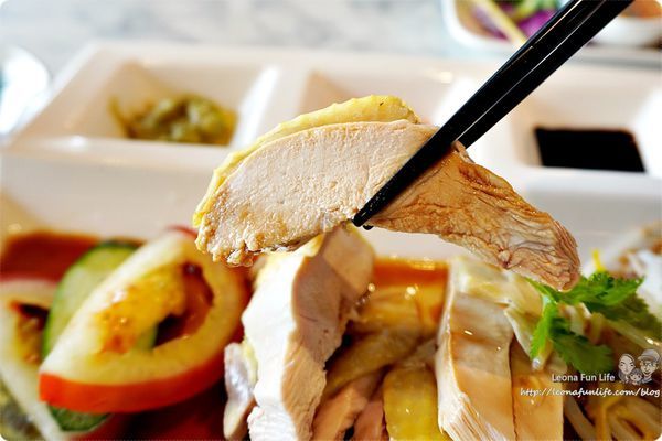 台中美食推薦 台中馬來西亞料理 海線美食 金爸爸菜單 台中 Mitsui Outlet Park 台中港 三井 papparich 台中馬來西亞料理 餐廳 海南雞飯 三色奶茶 榴槤蛋糕 沙嗲串燒DSC09586.JPG