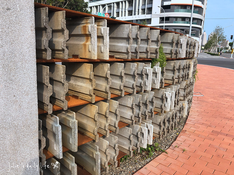 Glowcafe,一日遊,二手書,二手書店,將軍村,將軍村 影咖啡,將軍村 餐廳,將軍村市集,市集,新竹,新竹 將軍村,新竹將軍村,新竹市好吃,新竹市將軍村,新竹貨櫃市集,早午餐,林記冬粉鴨,玫瑰色二手書,甜點,老屋,花店,鴨肉 @跟著Julie一起走吧