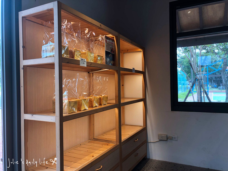 Glowcafe,一日遊,二手書,二手書店,將軍村,將軍村 影咖啡,將軍村 餐廳,將軍村市集,市集,新竹,新竹 將軍村,新竹將軍村,新竹市好吃,新竹市將軍村,新竹貨櫃市集,早午餐,林記冬粉鴨,玫瑰色二手書,甜點,老屋,花店,鴨肉 @跟著Julie一起走吧