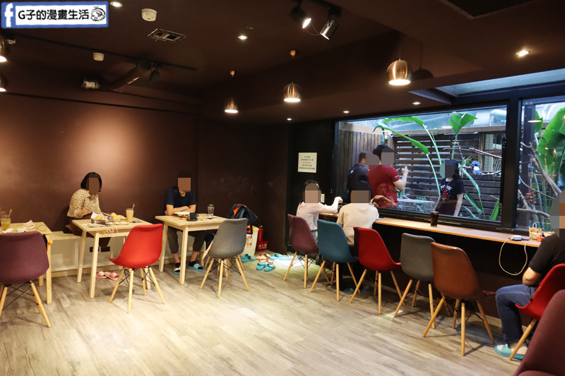 台北東門站/永康街-肉球森林.動物主題餐廳.狐獴.貓.大嘴鳥