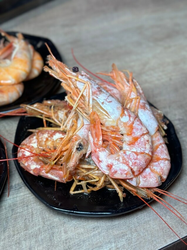 西門美食 | 火鍋霸主《新馬辣經典麻辣鍋 峨嵋店 Plus+》$798 和牛海鮮百種食材吃到飽 - 雁雁|美食 旅遊 生活娛樂