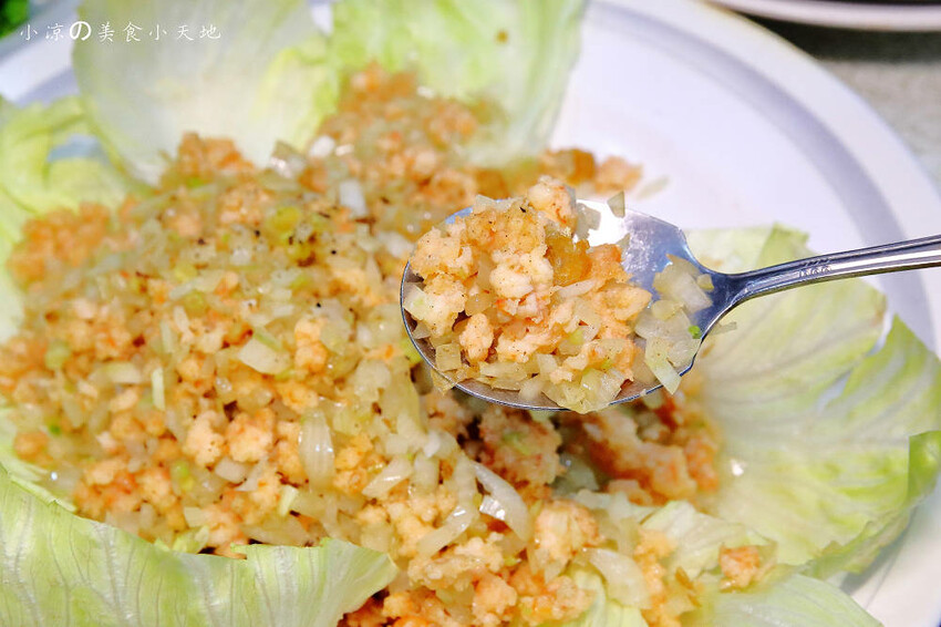 野柳海鮮推薦!望海亭海鮮餐廳,桌菜只要6000還有龍蝦!大口吃現撈活海鮮來這就對了!