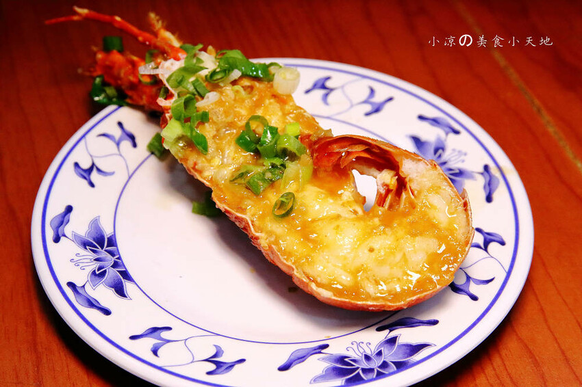 野柳海鮮推薦!望海亭海鮮餐廳,桌菜只要6000還有龍蝦!大口吃現撈活海鮮來這就對了!