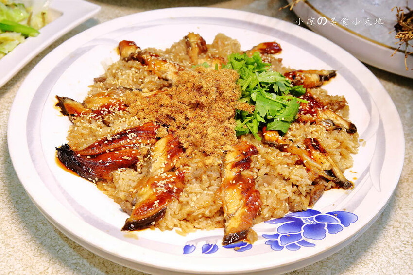 野柳海鮮推薦!望海亭海鮮餐廳,桌菜只要6000還有龍蝦!大口吃現撈活海鮮來這就對了!