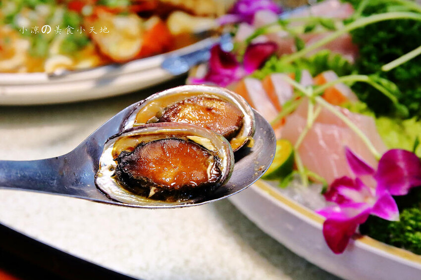 野柳海鮮推薦!望海亭海鮮餐廳,桌菜只要6000還有龍蝦!大口吃現撈活海鮮來這就對了!