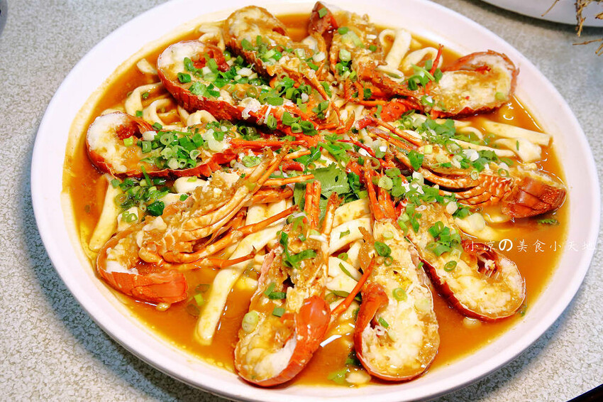 野柳海鮮推薦!望海亭海鮮餐廳,桌菜只要6000還有龍蝦!大口吃現撈活海鮮來這就對了!