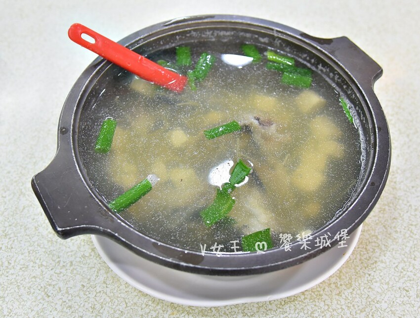 野柳望海亭海鮮餐廳｜超新鮮現撈活海鮮，活龍蝦一隻$680，現