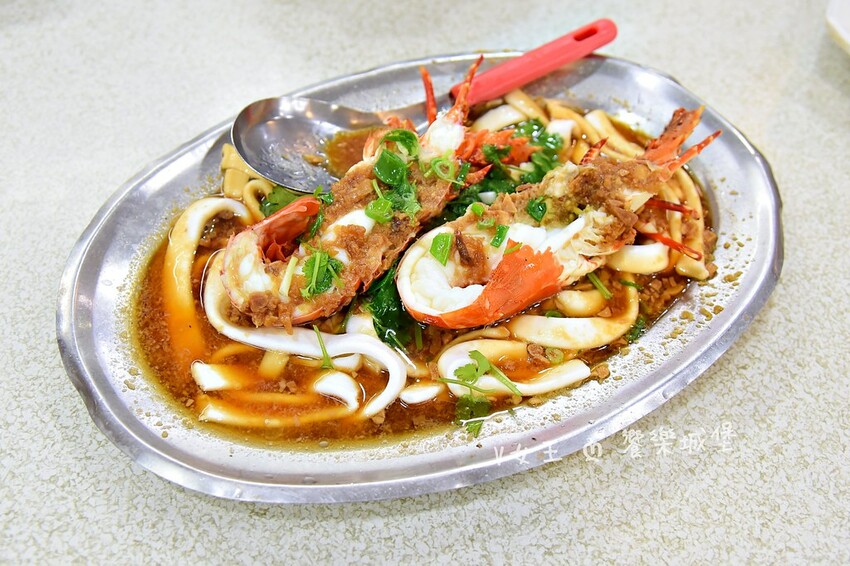 野柳望海亭海鮮餐廳｜超新鮮現撈活海鮮，活龍蝦一隻$680，現