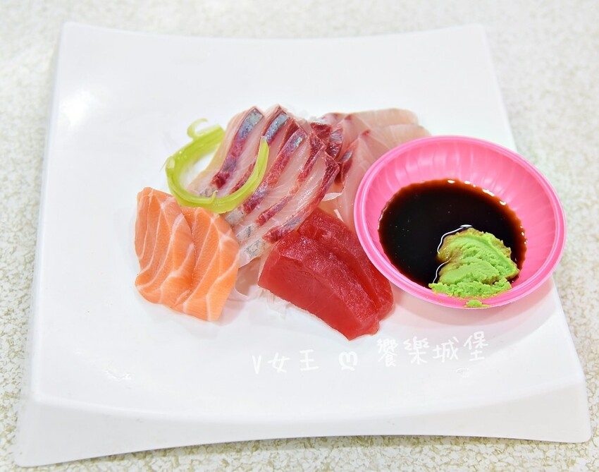 野柳望海亭海鮮餐廳｜超新鮮現撈活海鮮，活龍蝦一隻$680，現