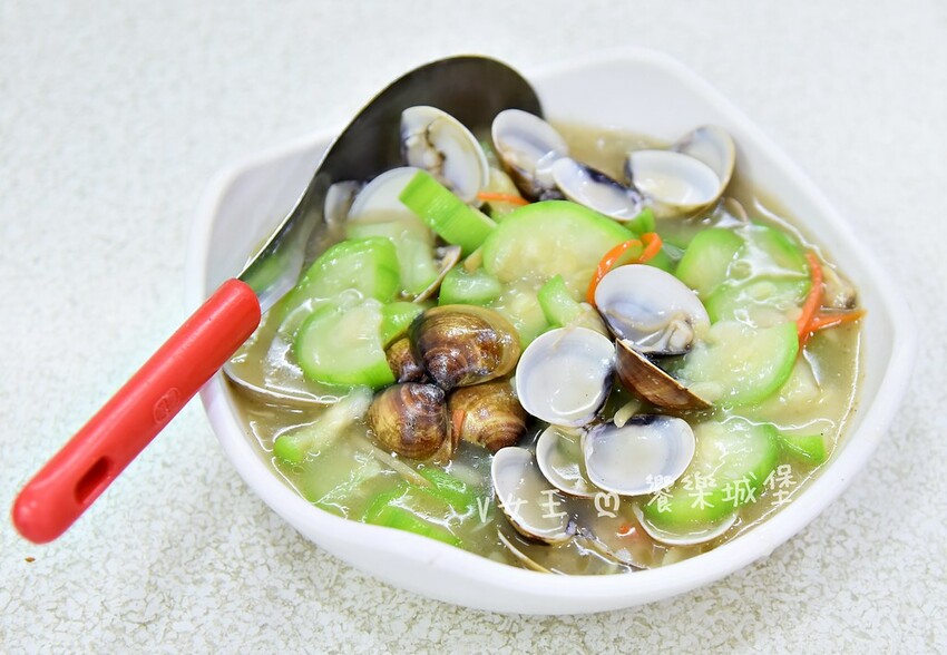 野柳望海亭海鮮餐廳｜超新鮮現撈活海鮮，活龍蝦一隻$680，現