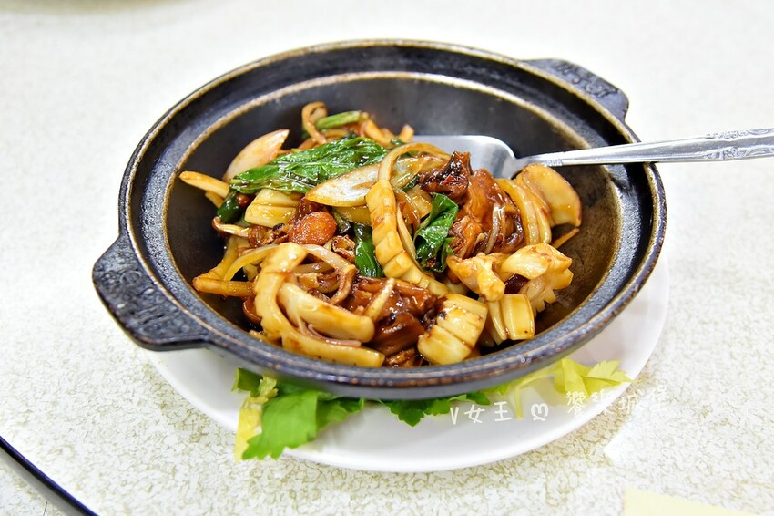 野柳望海亭海鮮餐廳｜超新鮮現撈活海鮮，活龍蝦一隻$680，現