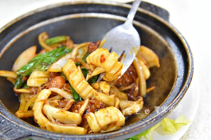 野柳望海亭海鮮餐廳｜超新鮮現撈活海鮮，活龍蝦一隻$680，現