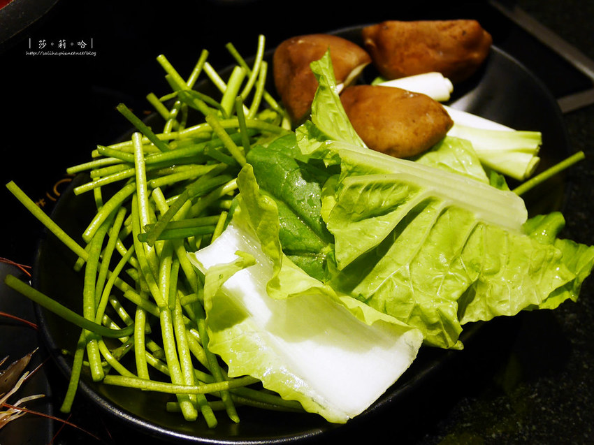 板橋府中站餐廳金大鋤壽喜燒SUKIYAKI吃到飽平價火鍋麻辣鍋 (5)