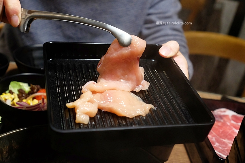 上井漾壽喜燒吃到飽。中壢新開幕壽喜燒,最便宜368元吃到飽!近80種食材讓你隨便挑,加碼3/20~3/22買一送一! @蹦啾♥謝蘿莉 La vie heureuse