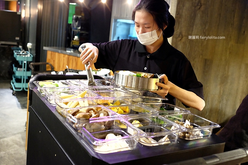 上井漾壽喜燒吃到飽。中壢新開幕壽喜燒,最便宜368元吃到飽!近80種食材讓你隨便挑,加碼3/20~3/22買一送一! @蹦啾♥謝蘿莉 La vie heureuse