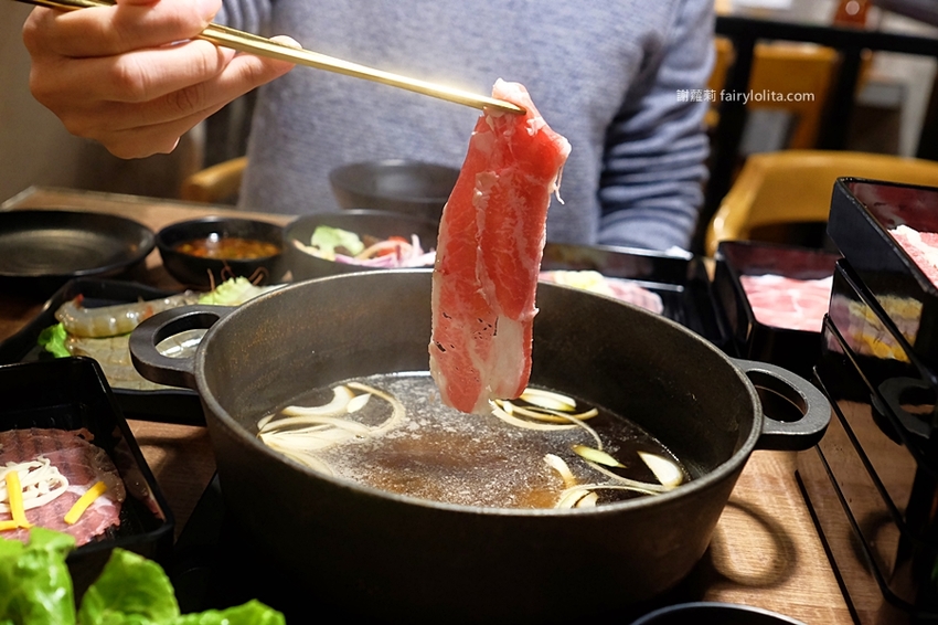 上井漾壽喜燒吃到飽。中壢新開幕壽喜燒,最便宜368元吃到飽!近80種食材讓你隨便挑,加碼3/20~3/22買一送一! @蹦啾♥謝蘿莉 La vie heureuse