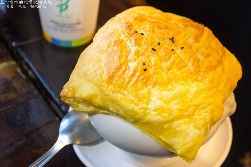 高雄旗山︱旗山老街碧蓮餐館　百元人氣組合套餐系列，美味飽足又划算！酥皮濃湯和黃金檸檬紅茶推推！