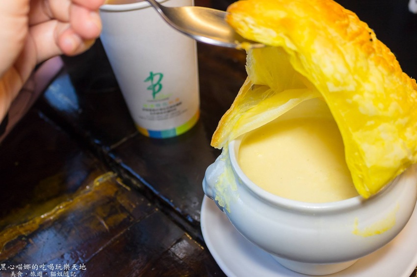 高雄旗山︱旗山老街碧蓮餐館　百元人氣組合套餐系列，美味飽足又划算！酥皮濃湯和黃金檸檬紅茶推推！