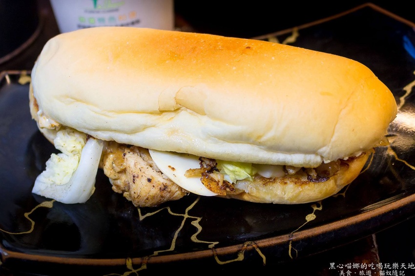 高雄旗山︱旗山老街碧蓮餐館　百元人氣組合套餐系列，美味飽足又划算！酥皮濃湯和黃金檸檬紅茶推推！