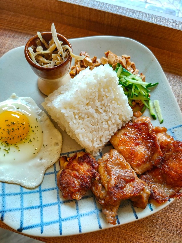 桃園大溪文章-大叔大嬸unale&aunt早午餐食務所-路邊不起眼文青小店，豆皮蛋餅有巧思 @民宿女王芽月-美食.旅遊.全台趴趴走