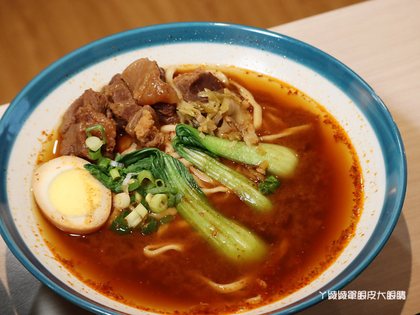 新竹牛肉麵推薦牛太鉉牛肉麵館！竹東人氣爆表的紅燒牛肉麵百元有找，台泥公園附近美食小吃