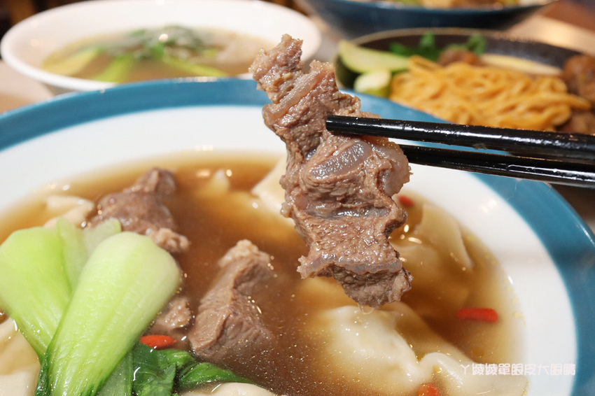 新竹牛肉麵推薦牛太鉉牛肉麵館!竹東人氣爆表的紅燒牛肉麵百元有找,台泥公園附近美食小吃
