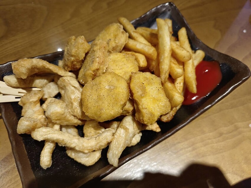 【台中.沙鹿】黑森林最美夜景+夕陽景觀餐廳。寵物友善咖啡義大利麵鬆餅燉飯餐點有一定水準