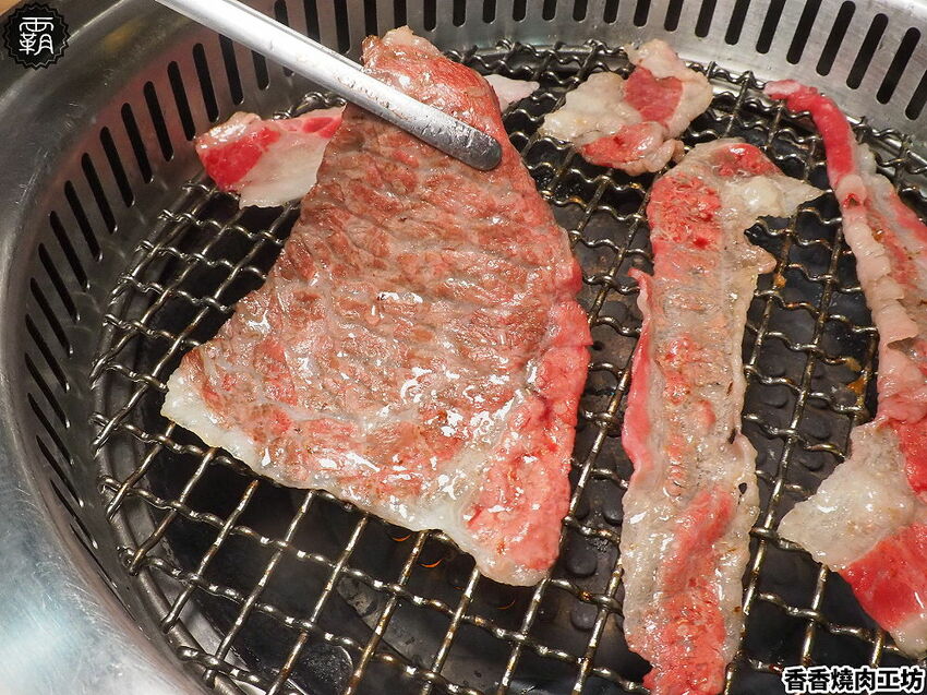 和牛、蝦到爆吃到飽!香香燒肉超過50種食材,海陸升級和牛、烤蝦、藥膳蝦吃到嗨~