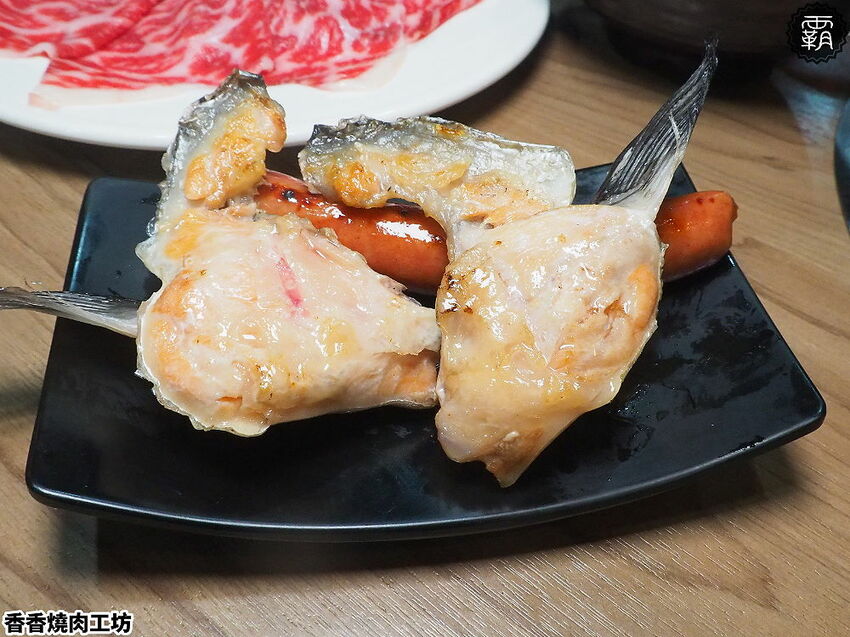 和牛、蝦到爆吃到飽!香香燒肉超過50種食材,海陸升級和牛、烤蝦、藥膳蝦吃到嗨~