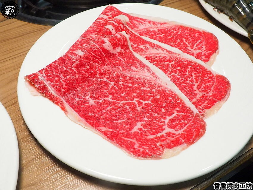 和牛、蝦到爆吃到飽!香香燒肉超過50種食材,海陸升級和牛、烤蝦、藥膳蝦吃到嗨~