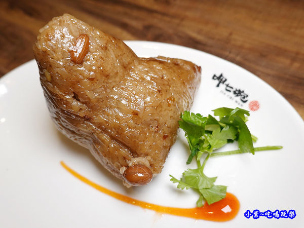 經典肉粽-呷七碗淡水店 (3).jpg