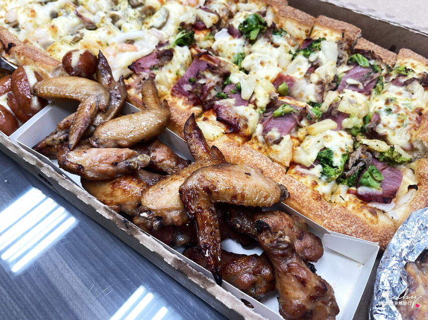 【必勝客期間限定】一公尺派對巨飽盒，適合派對或是多人聚餐，熱銷回歸販售｜Ruby說美食享受旅行(@tour_rub