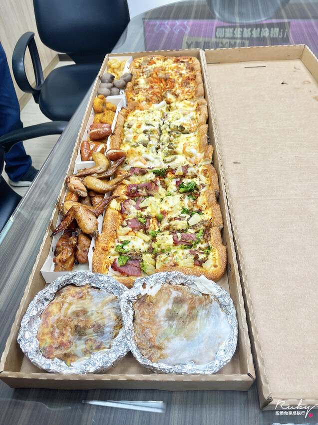 【必勝客期間限定】一公尺派對巨飽盒，適合派對或是多人聚餐，熱銷回歸販售｜Ruby說美食享受旅行(@tour_rub