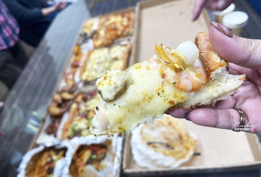 【必勝客期間限定】一公尺派對巨飽盒，適合派對或是多人聚餐，熱銷回歸販售｜Ruby說美食享受旅行(@tour_rub