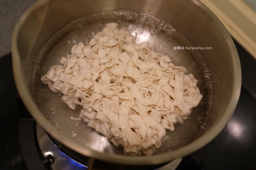 幸福相伴麵。乾拌麵推薦 宅配大爆單一等2個月！這絕對是我近期吃到最美味的獨門乾拌麵！ @蹦啾♥謝蘿莉 La vie heureuse