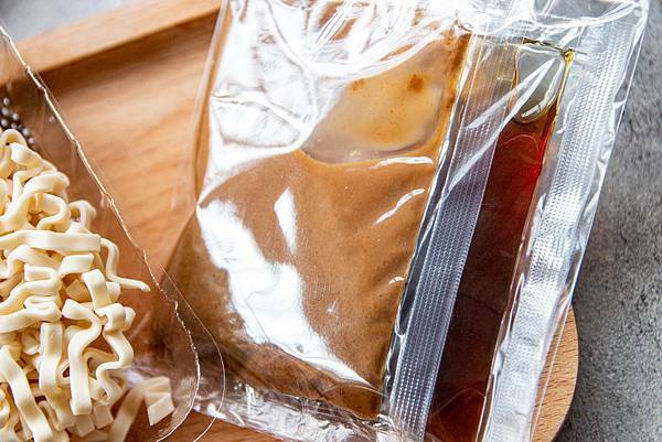 【宅配乾拌麵】幸福相伴麵-真的跟現煮一樣美味!比名店還要厲害的乾拌麵美食