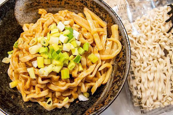 【宅配乾拌麵】幸福相伴麵-真的跟現煮一樣美味!比名店還要厲害的乾拌麵美食