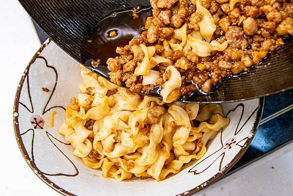 【宅配乾拌麵】幸福相伴麵-真的跟現煮一樣美味!比名店還要厲害的乾拌麵美食