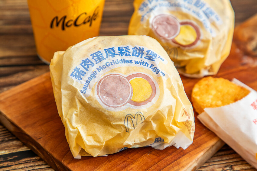 日本超人氣，麥當勞限時厚鬆餅，楓糖鬆餅漢堡。